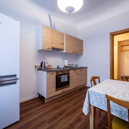 Stories Writer's Ap 40sqm Renovated Free Parking * Riga