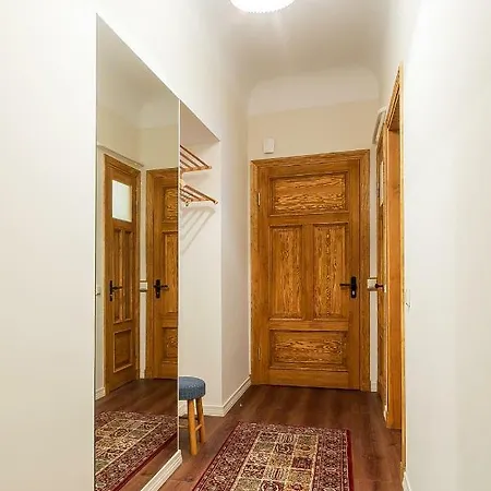 Apartment Stories Writer's Ap 39,5sqm Renovated Free Parking *