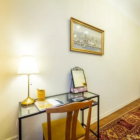 Stories Writer's Ap 39,5sqm Renovated Free Parking